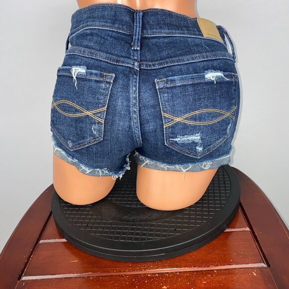 Abercrombie & Fitch Womens 4 / 27 Low Rise Distressed Denim Fringe Cuffed Short - Picture 4 of 11